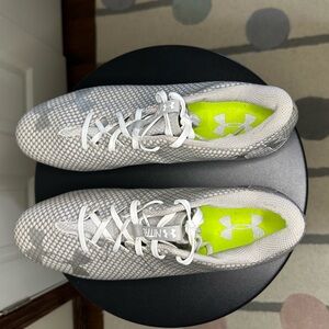 UNDER‎ ARMOUR nitro cleats